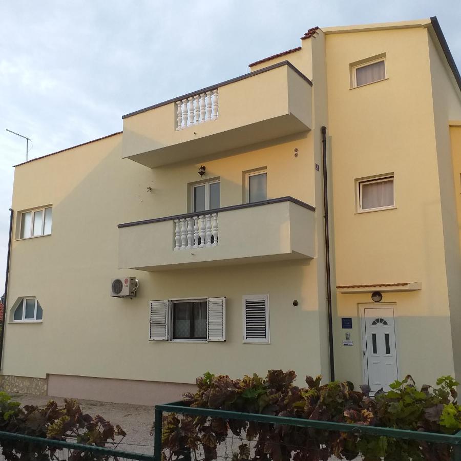 Apartments Mira Jadrtovac Exterior photo